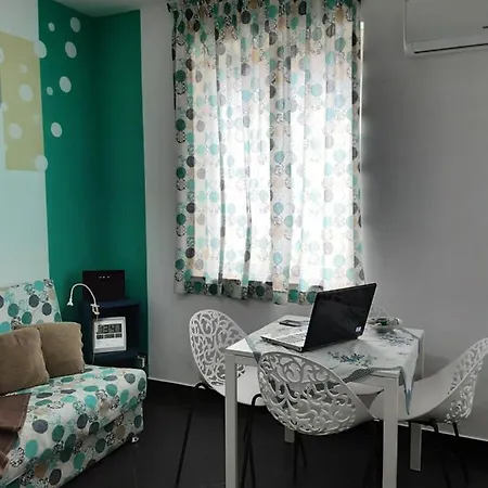 L'aurora Apartment *